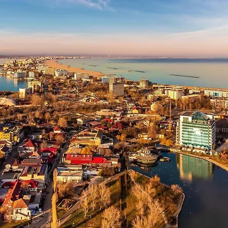 Апартаменты Sky Констанца